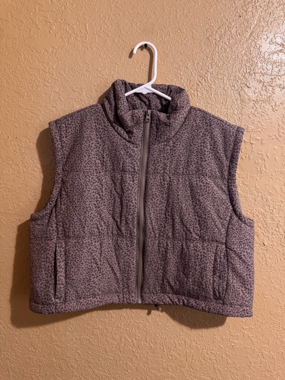 Thread & supply cropped vest